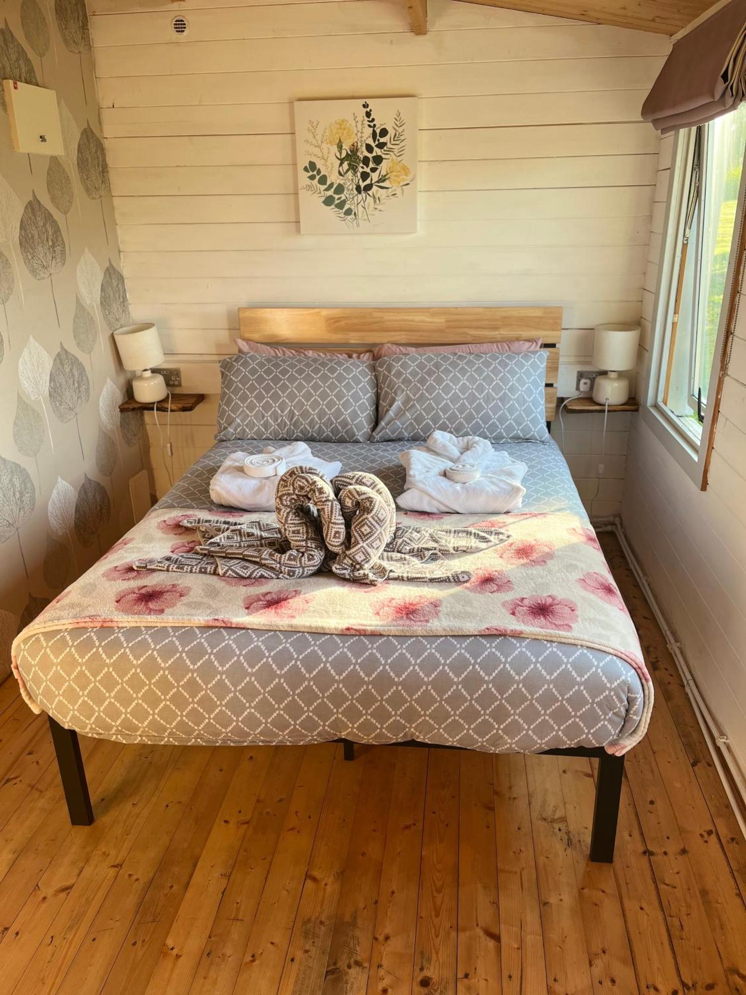 Ivy Rose Cabin No Hot Tub Bude Eksteriør billede